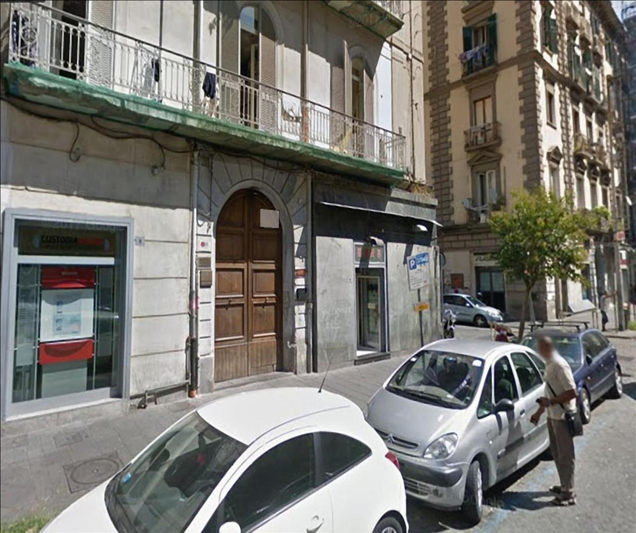 Couette-café To Live Naples
